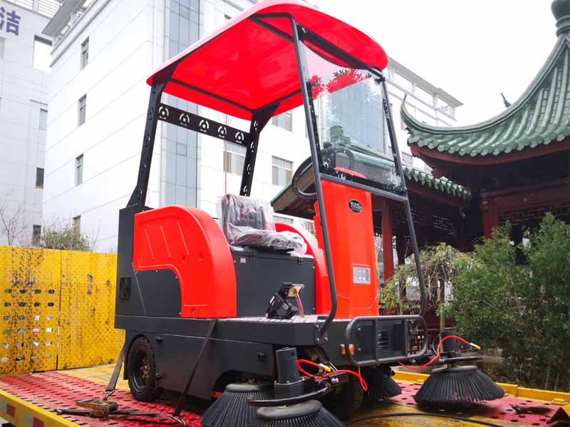半封閉掃地機(jī)